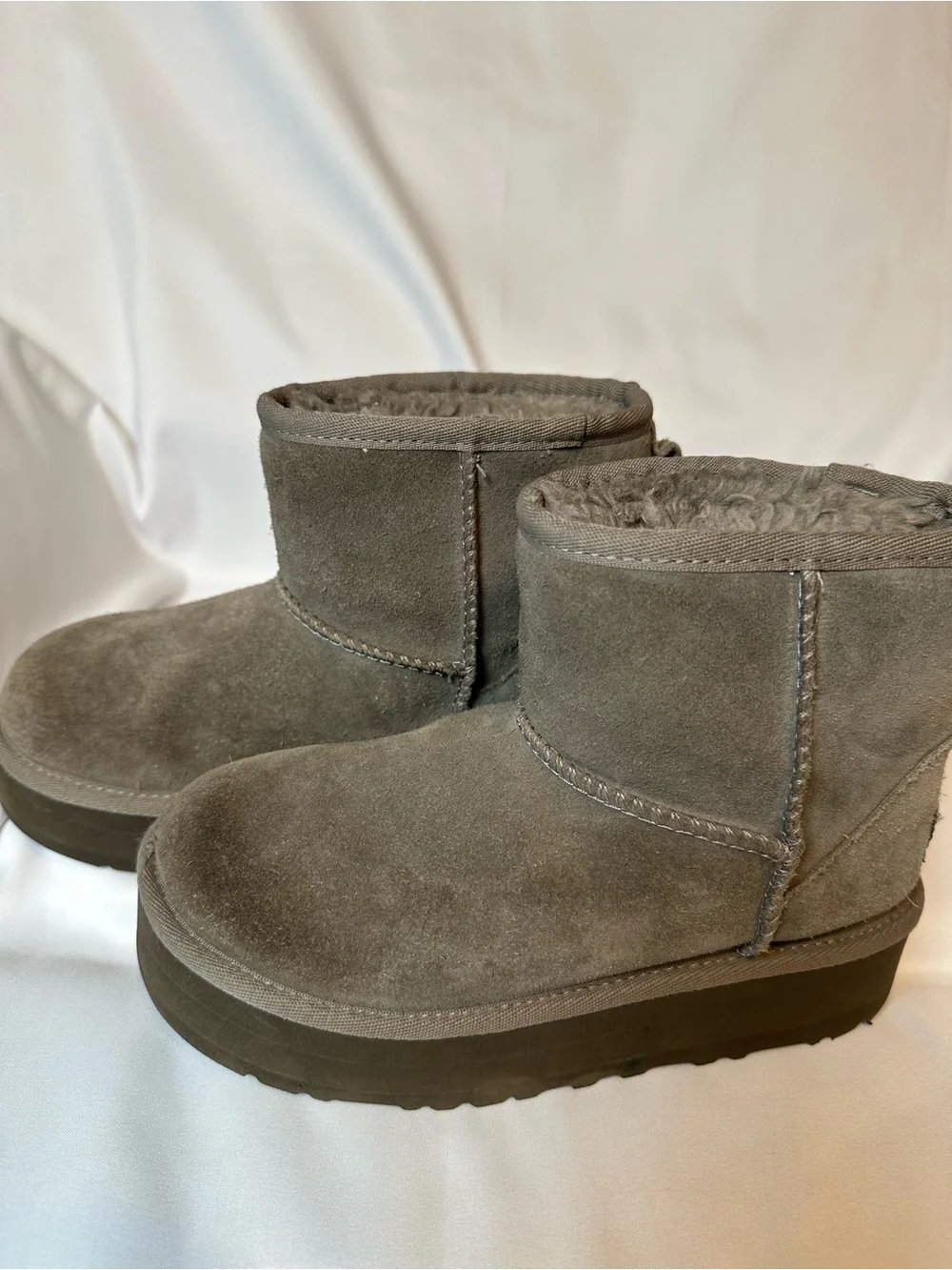 UGG Classic Mini Platform Gray Suede Boots Kids Size 2